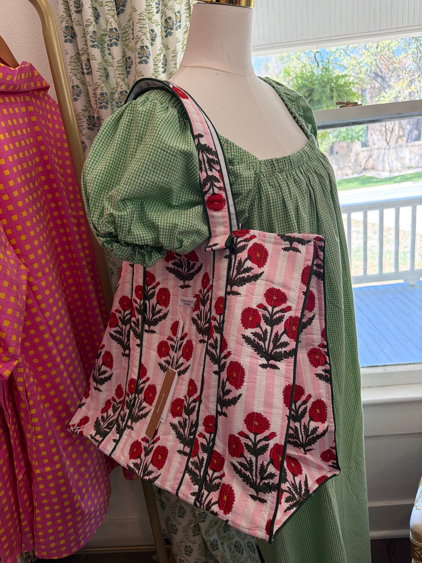 Milos Tote